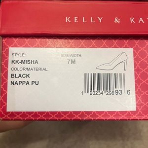 Brand New! Bought for a work event and didn’t get on time.